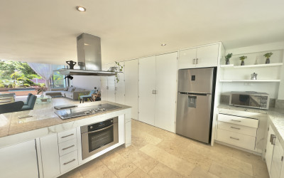 Gallery thumbnail Spacious apartment with excellent location